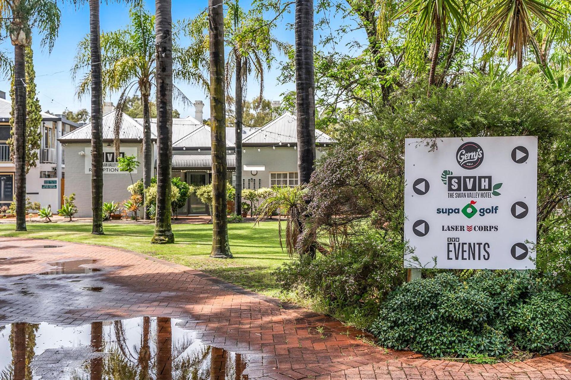 The Swan Valley Hotel Henley Brook ภายนอก รูปภาพ
