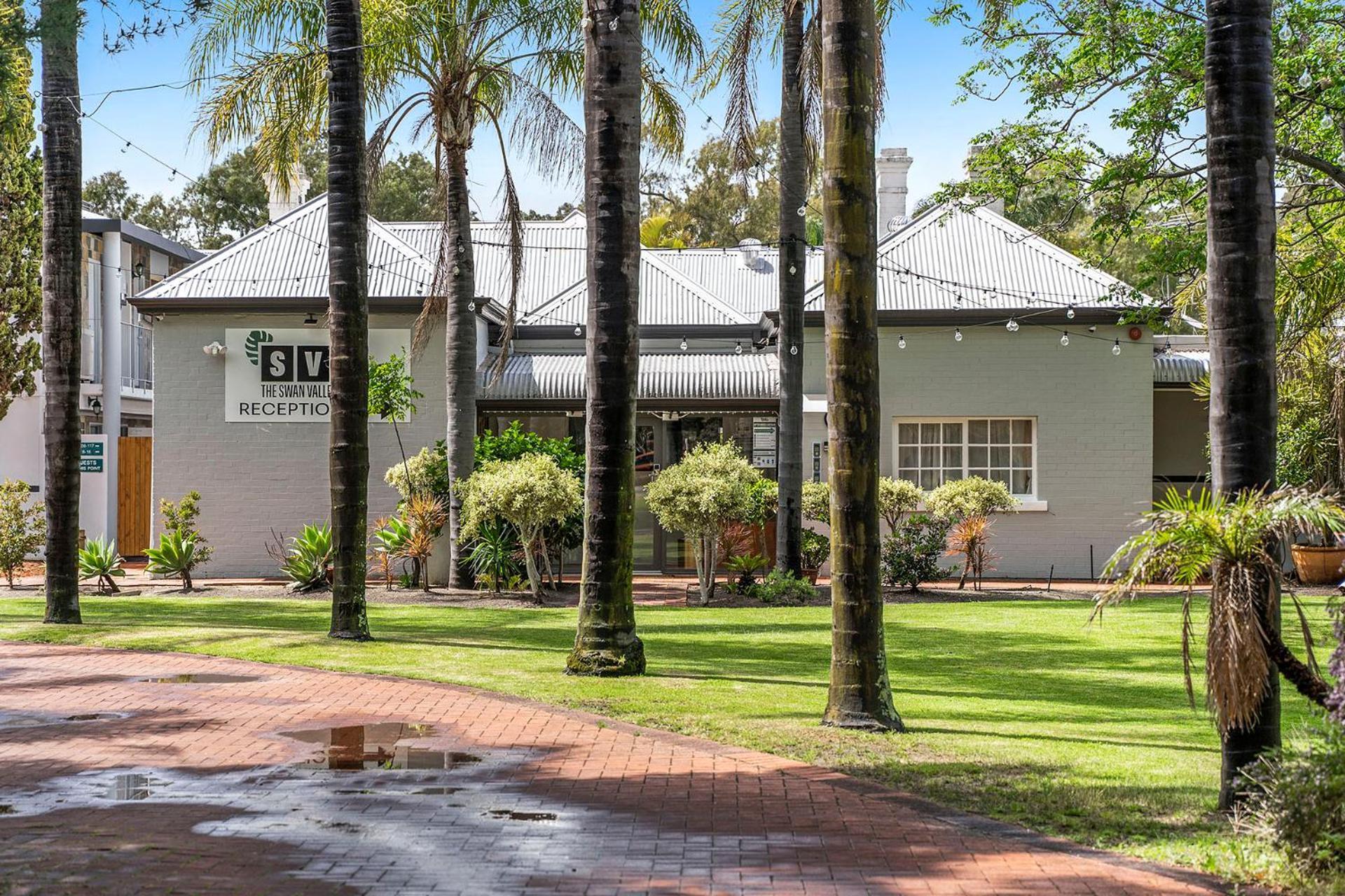 The Swan Valley Hotel Henley Brook ภายนอก รูปภาพ